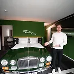 Ξενοδοχείο V8 Motorworld Region Stuttgart Μπέμπλινγκεν