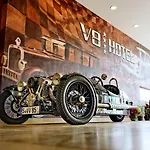 호텔 V8 Motorworld Region Stuttgart 4*