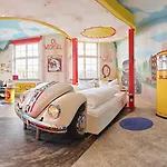 V8 Motorworld Region Stuttgart 4*