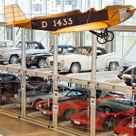 V8 Motorworld Region Stuttgart 4*