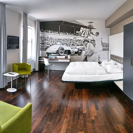 V8 Motorworld Region Stuttgart 4*