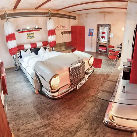 فندق V8 Motorworld Region Stuttgart بوبلنغ