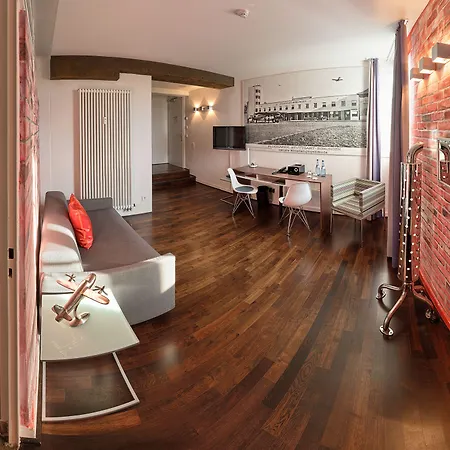 V8 Motorworld Region Stuttgart Hotel 4*