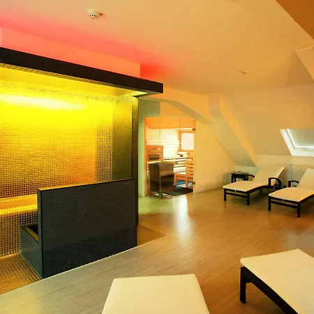 V8 Motorworld Region Stuttgart Hotel