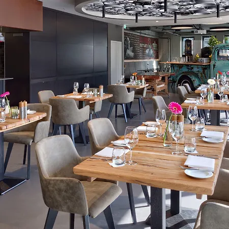 V8 Motorworld Region Stuttgart