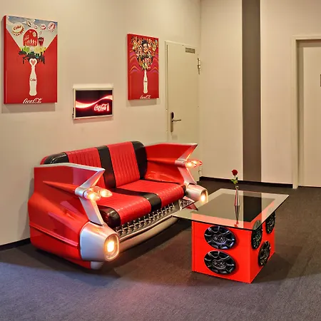 V8 Motorworld Region Stuttgart فندق 4*
