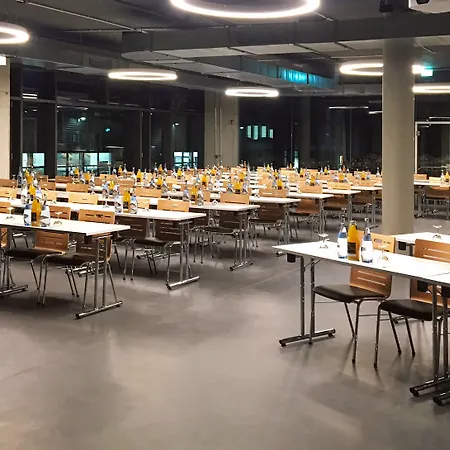 V8 Motorworld Region Stuttgart Hotel