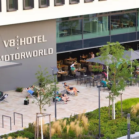V8 Motorworld Region Stuttgart 4*