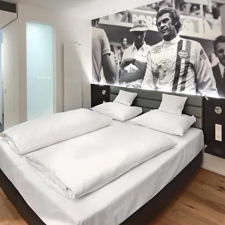 V8 Motorworld Region Stuttgart Hotel