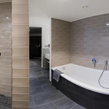 Hotel V8 Motorworld Region Stuttgart 4*