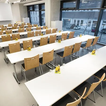 V8 Motorworld Region Stuttgart Hotel