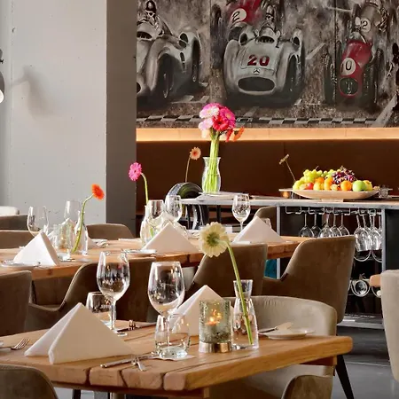 V8 Motorworld Region Stuttgart Hotel