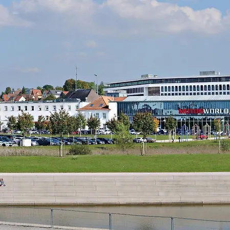 V8 Motorworld Region Stuttgart Hotel 4*