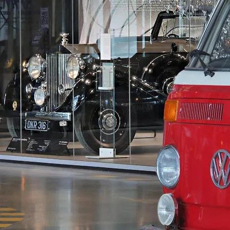 V8 Motorworld Region Stuttgart Ξενοδοχείο Μπέμπλινγκεν