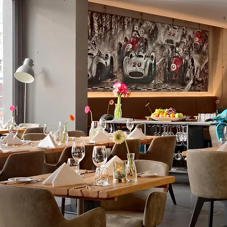 V8 Motorworld Region Stuttgart Hotel 4*