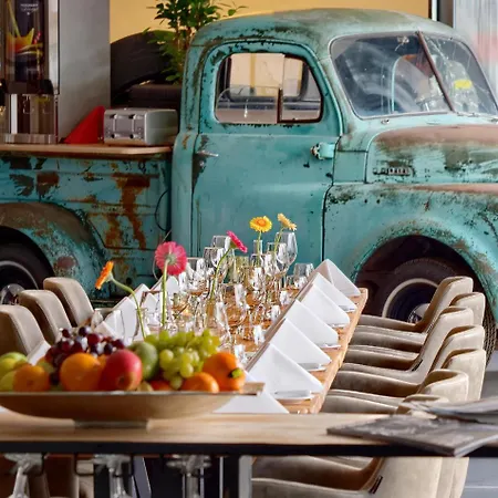 V8 Motorworld Region Stuttgart Hotel 4*