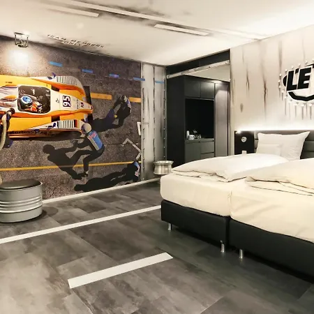 V8 Motorworld Region Stuttgart Hotel 4*