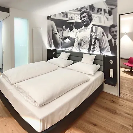 V8 Motorworld Region Stuttgart Hotel 4*